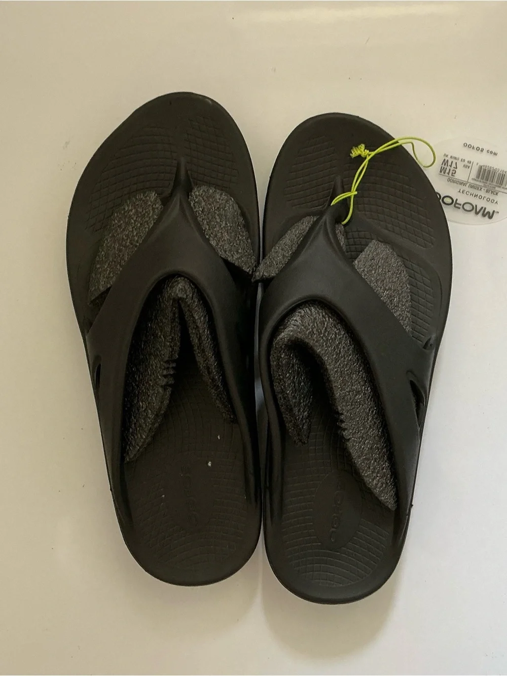 OOFOS OOriginal Black Recovery Sandals Men’s 15 Women’s 17 NWT